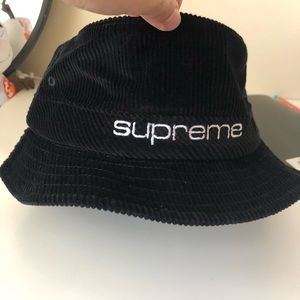 Supreme bucket hat